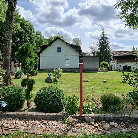 Nienasycenie Bed & Breakfast Brzezno Lynskie