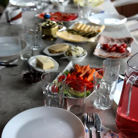 Oda ve Kahvaltı Nienasycenie